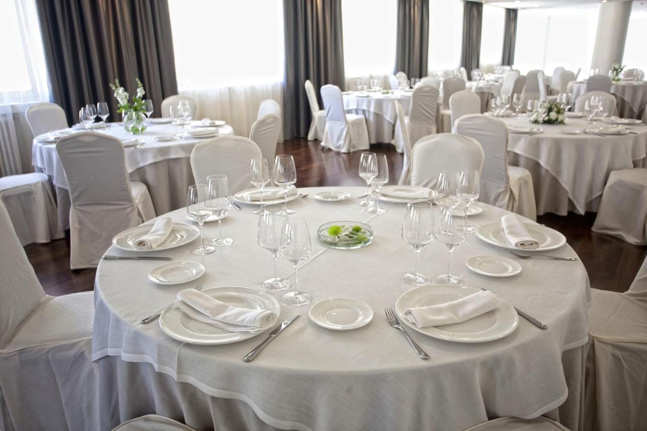 Hotel Almirante Φερόλ Εστιατόριο φωτογραφία
